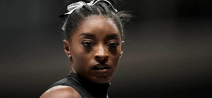 Simone Biles recalls fearing the worst after suffering ‘twisties’ in 2020 Olympics: ‘America hates me’