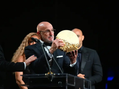 Spain's Luis de la Fuente Crowned Coach of the Year, Unai Simon Wins Best Goalkeeper at 2026 Ballon d'Or | Spain's Luis de la Fuente Crowned Coach of the Year, Unai Simon Wins Best Goalkeeper at 2026 Ballon d'Or