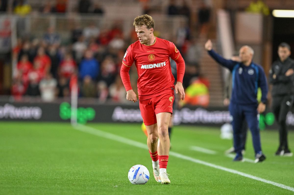 Tommy Conway of Middlesbrough dribbles with the ball down the left
