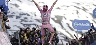 Pogacar leads Giro by nearly 7 minutes after stunning win in Giro’s Queen stage