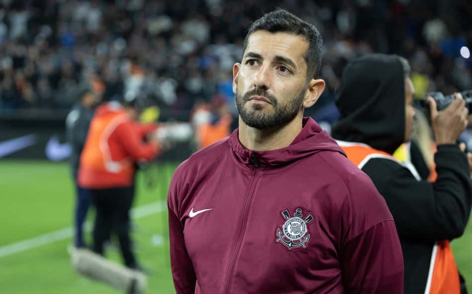 Leo Porto no banco de reservas