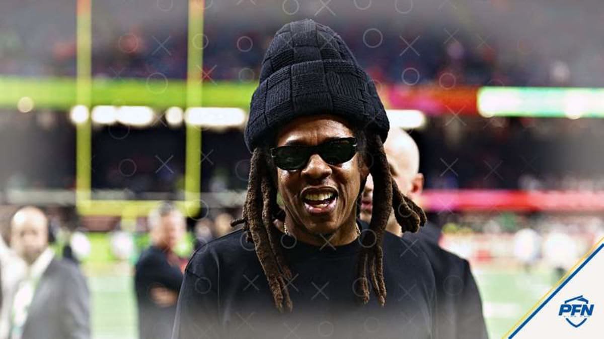 Feb 9, 2025; New Orleans, LA, USA; Recording artist Jay-Z arrives before Super Bowl LIX between the Philadelphia Eagles and the Kansas City Chiefs at Ceasars Superdome. © Mark J. Rebilas-Imagn Images