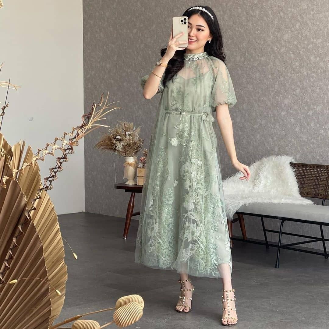 8 Model Baju Pesta Simpel Elegan yang Nyaman Dikenakan