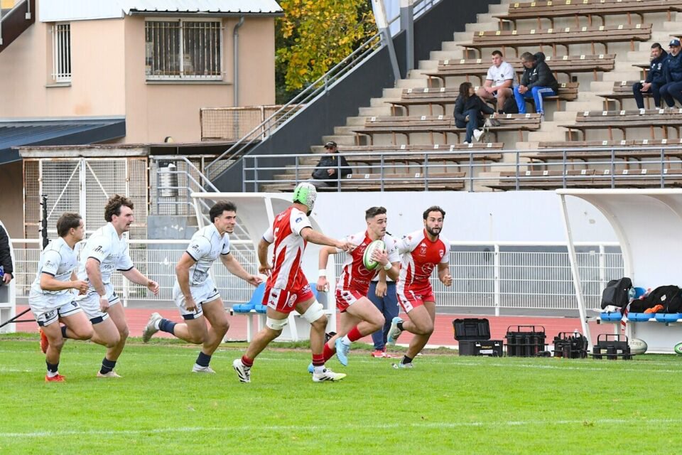 Mal entrés dans leur partie et contrés de bout en bout par les Versaillais, les rugbymen d'Évreux doivent se remettre la tête à l'endroit ce dimanche 25 octobre.