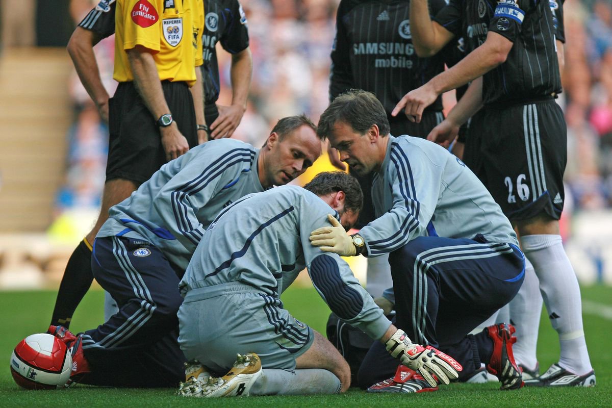 Petr Cech's injury at Reading in 2006 saw him undergo surgery on his skull