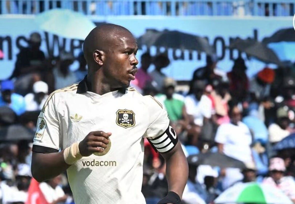 Nkosinathi Sibisi in action for Orlando Pirates