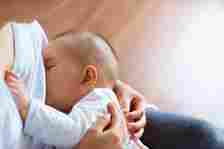 Breastfeeding: Cradle Hold – First 1000 Days