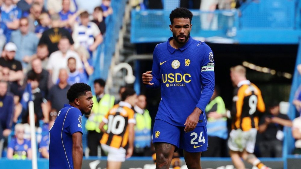 Chelsea captain Reece James is recovering from successful knee surgery. EFE/Andy Rain