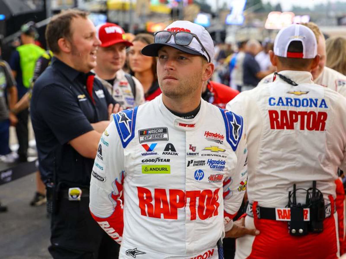 May 31, 2026, Lebanon, Tennessee, USA: Hendrick Motorsports driver William Byron stands on pit road prior to the start of the Cracker Barrel 400 NASCAR, Motorsport, USA Cup Series race at Nashville Superspeedway. Lebanon USA – ZUMAf195 20260531_zsp_f195_001 Copyright: xStephenxFurstx ©IMAGO/ZUMA Press Wire
