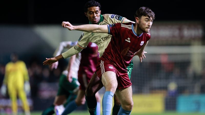 23 October 2026; Connor Barratt of Galway United in action against Romal Palmer of St Patrick's Athletic during the SSE Airtricity Men's Premier Division match between Galway United and St Patrick's Athletic at Eamonn Deacy Park in Galway. Photo by Thomas