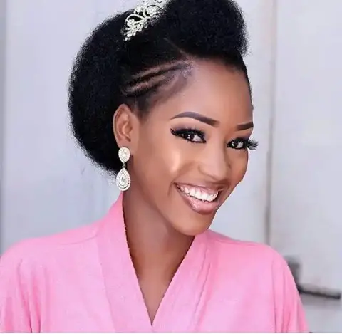 Beautiful ways you can wrap natural hair to look stunning (photos)