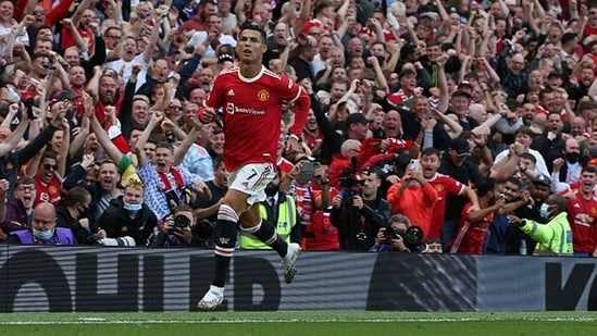 Cristiano Ronaldo debuts with double as Man United overwhelm Newcastle |  Football News - Hindustan Times