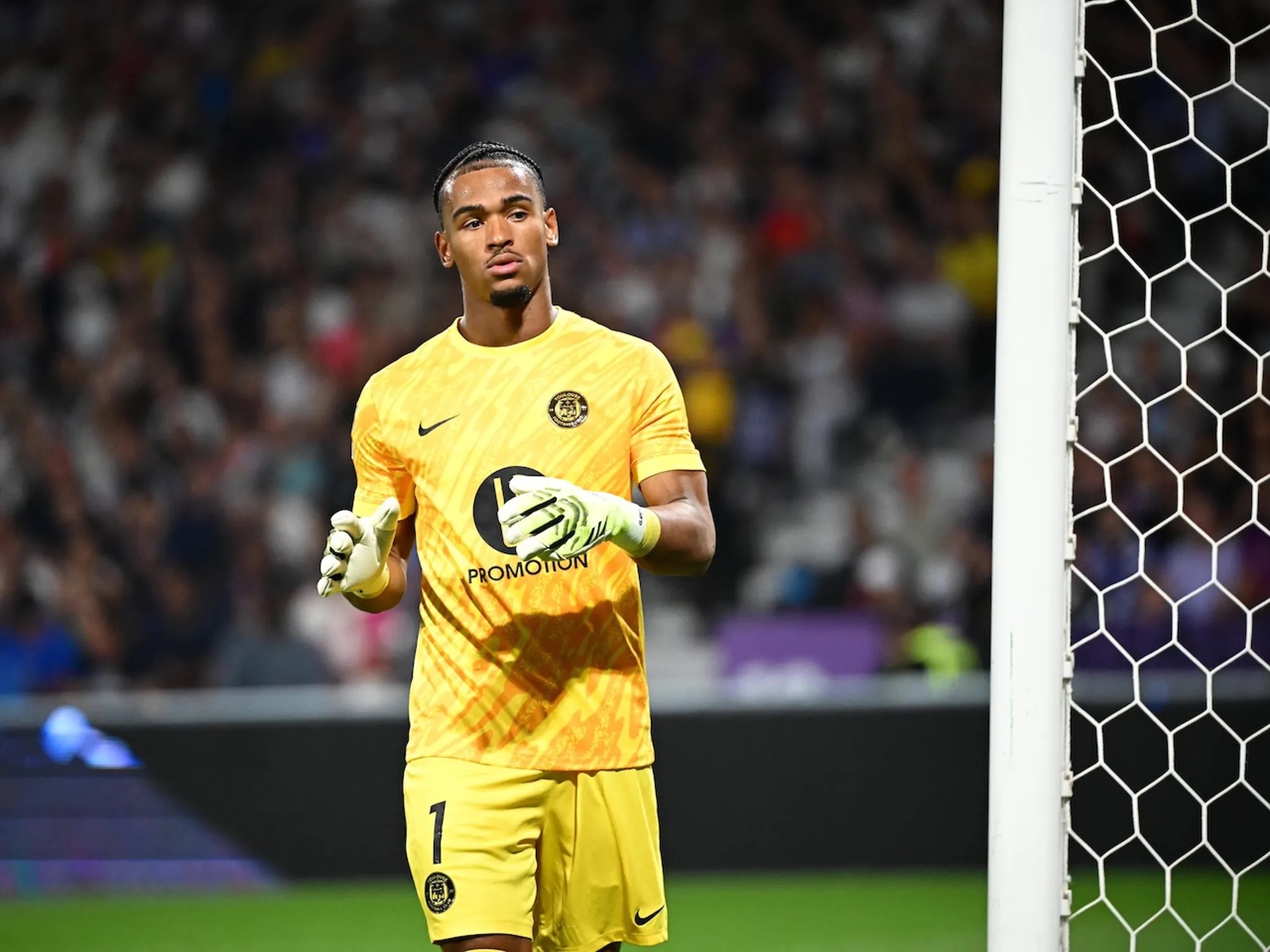 Tied down? Villa, Ipswich 'suffer blow' in pursuit of goalkeeping prodigy