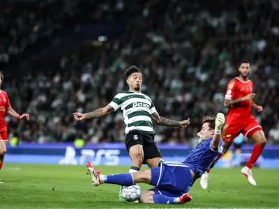 Luis Suárez choca com Jungwirth