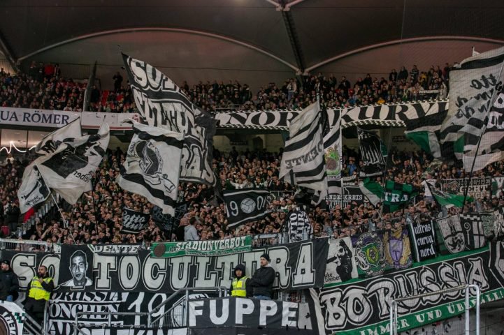 Die Gladbacher Fankurve.