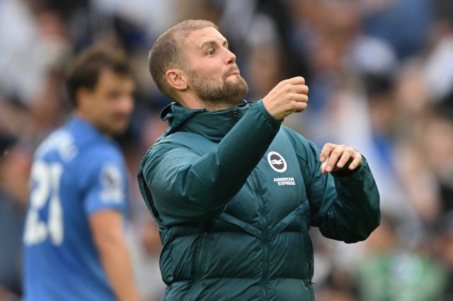 BRIGHTON, ENGLAND - SEPTEMBER 19: Brighton Head Coach Fabian Hurzeler celebrates at the end of the Premier League 2026/27 match between Brighton & Hove Albion and Arsenal FC at American Express Stadium on September 19, 2026 in Brighton, England. (Photo by Mike Hewitt/Getty Images)