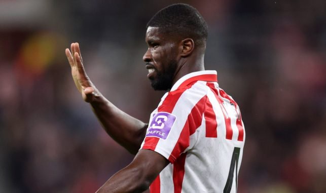 SUNDERLAND, ENGLAND - SEPTEMBER 16: Kevin Danso of Sunderland reacts during the UEFA Europa League 2026/27 League Phase MD1 match between Sunderland AFC and AZ Alkmaar at Stadium of Light on September 16, 2026 in Sunderland, England. (Photo by George Wood/Getty Images)
