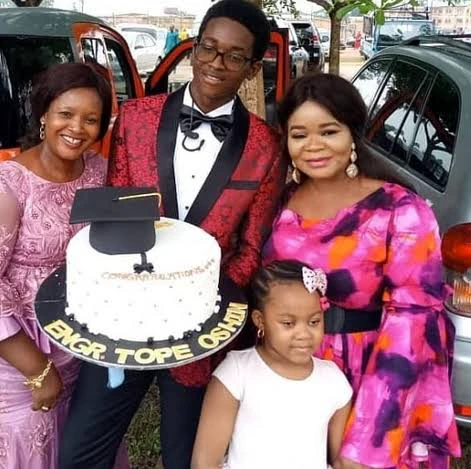 Adorable Family! See lovely photos of Bimbo Oshin, her husband and children