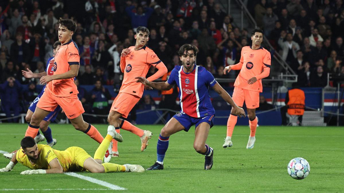 Ferran Torres struggles at PSG after brilliant start