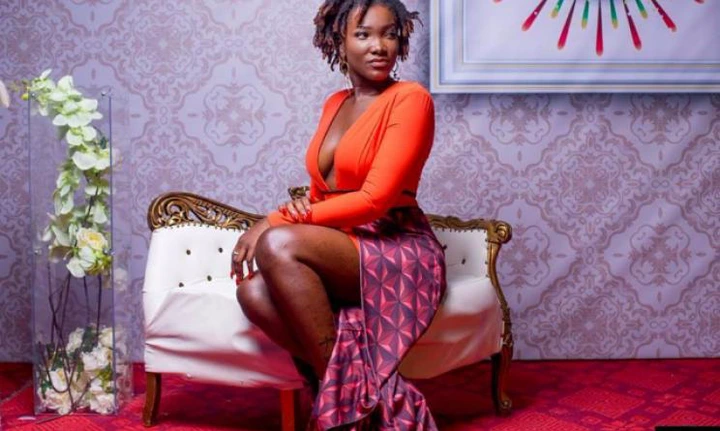 7 Beautiful Unforgettable Photos Of Ebony Reigns