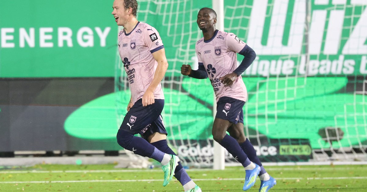 RAAL La Louvière beat Beveren 3-0 to move out of relegation zone