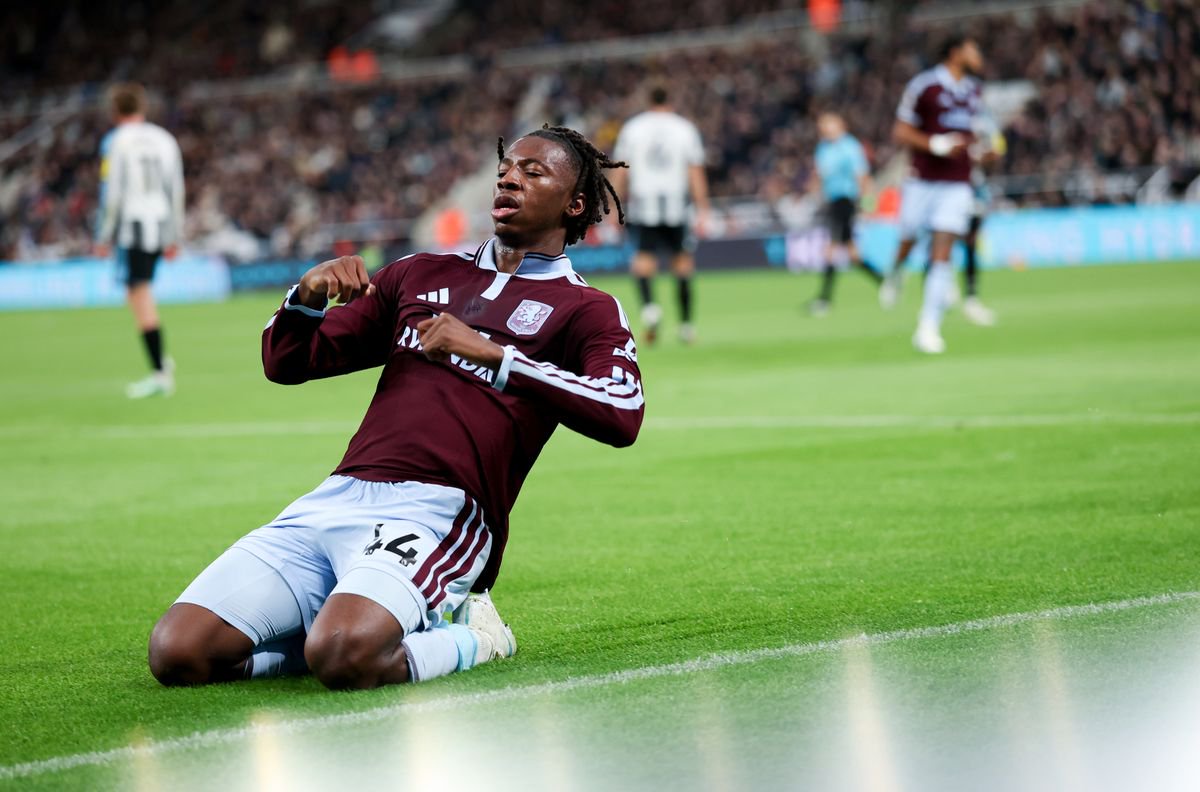  Johan Manzambi of Aston Villa celebrates his goal for Aston Villa during the Premier League 2026/27 match between Newcastle United and Aston Villa FC at St James' Park on October 17, 2026 in Newcastle upon Tyne, England