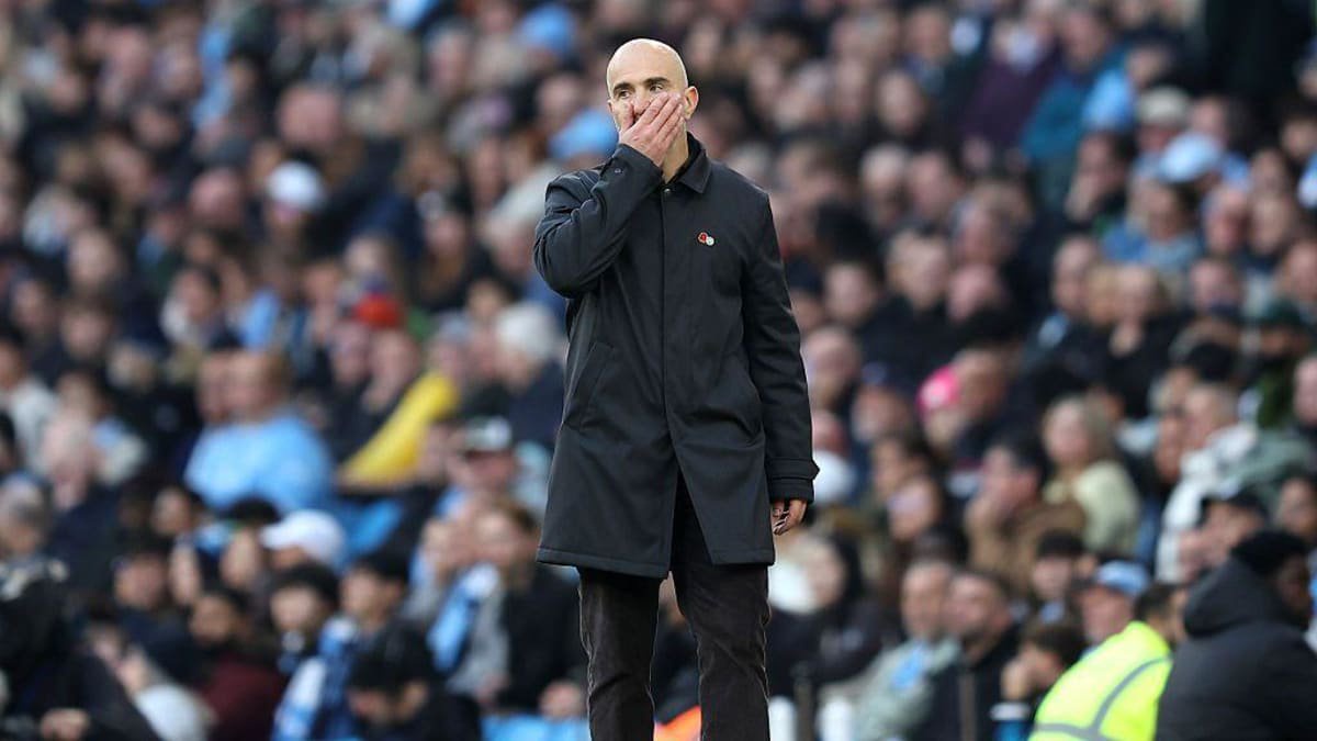 Enzo Maresca, Manager of Manchester City, looks dejected 