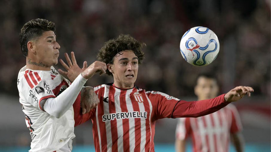 Imprensa argentina vê empate entre Estudiantes e Flamengo como uma pequena vitória para a equipe de La Plata