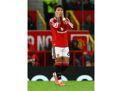 Manchester United's Dressing Room Drama: Neville Alleges Rift Between Diallo and Martinez | Manchester United's Dressing Room Drama: Neville Alleges Rift Between Diallo and Martinez