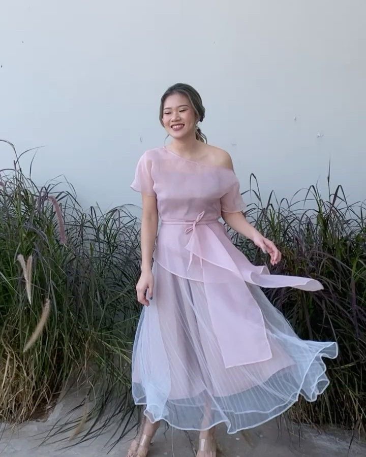 10 Model Baju Pesta 2022 untuk Tampil Trendi dan Fashionable