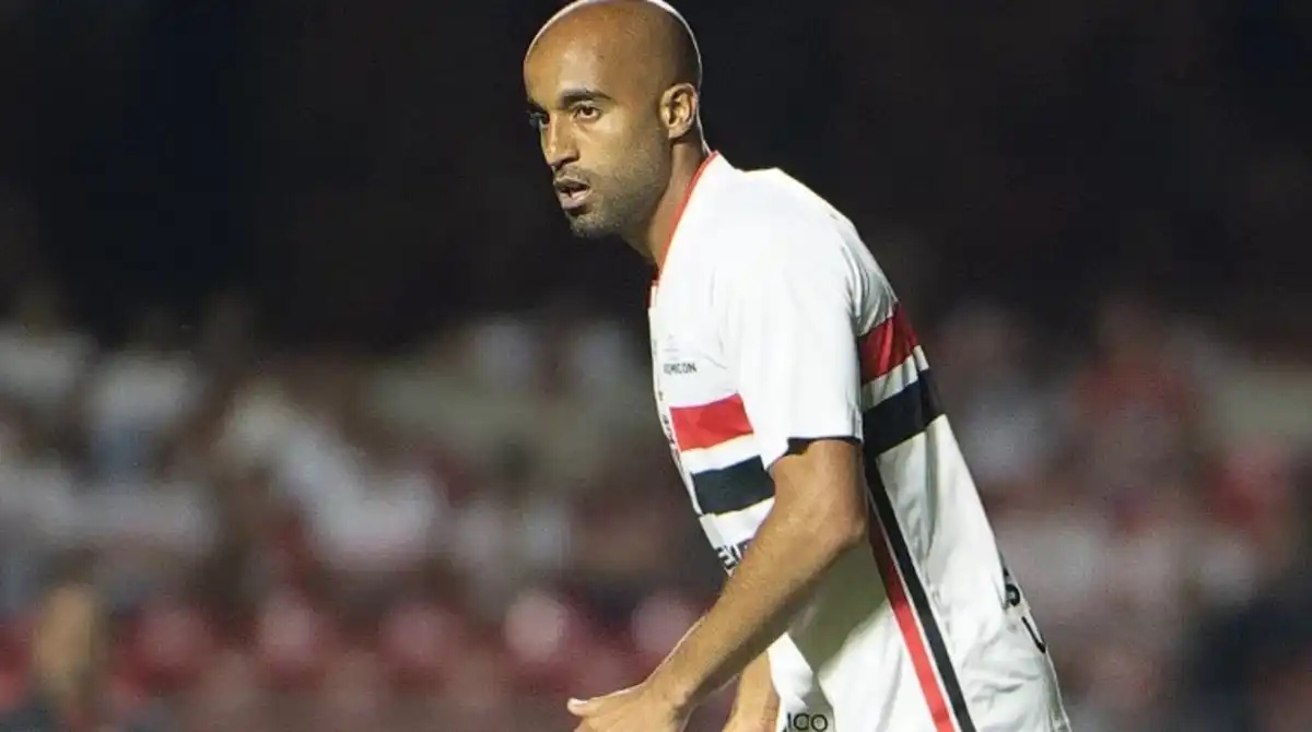 Lucas brilha na vitória do São Paulo e coloca renovação de contrato em evidência