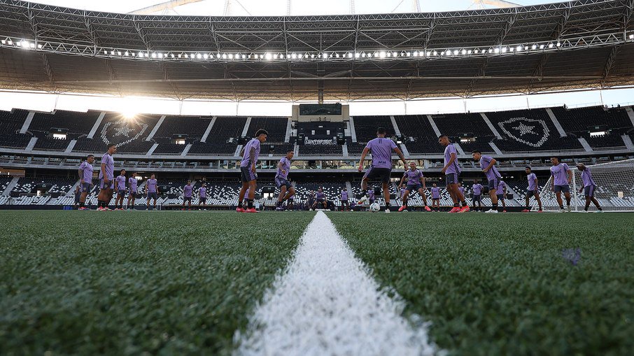 Clássico entre Flamengo e Vasco foi disputado no Nilton Santos
