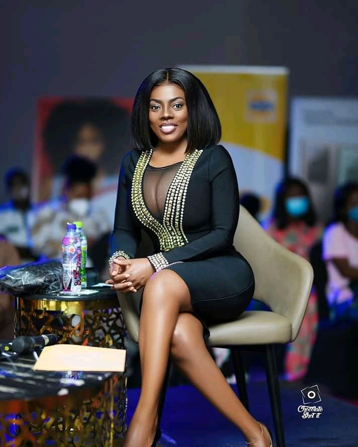 "Thank you for giving me a lift in your car when i didn't have my own"- Nana Aba praises Gifty Anti