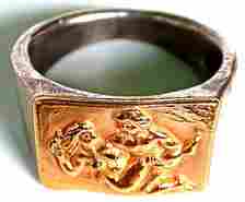 An ancient Roman gold ring [eBay]