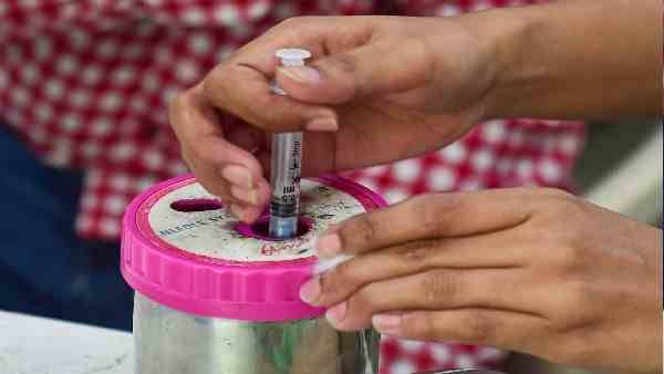 हर टीके से आराम मिलने का कर रहा है दावा