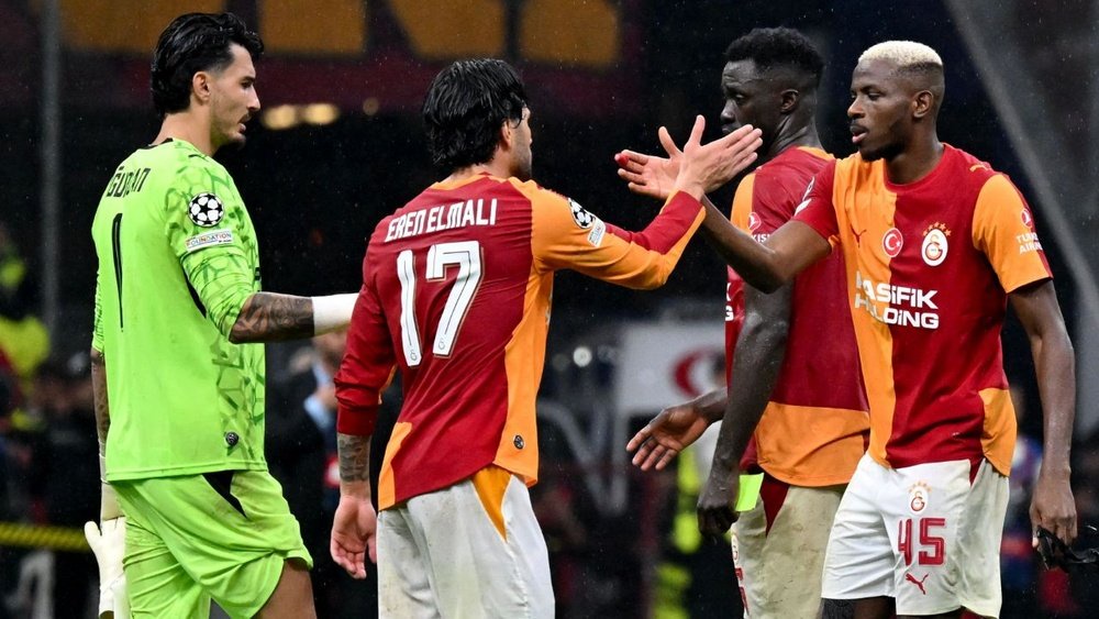 Galatasaray celebrate their first win of the campaign. EFE