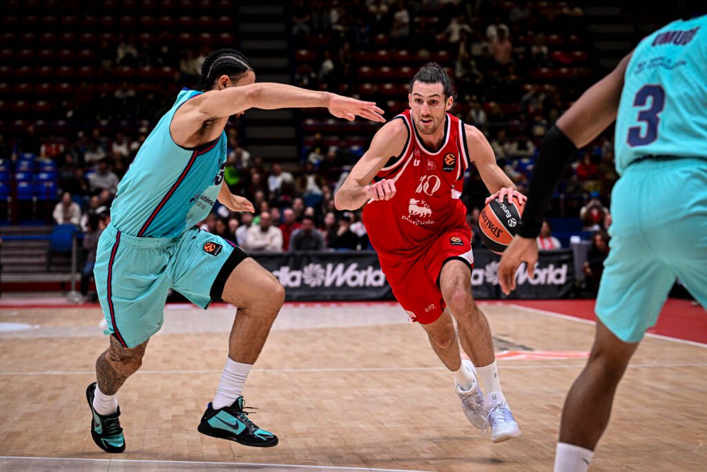Olimpia Milano falls to Barcelona 81-89 in fifth straight EuroLeague loss