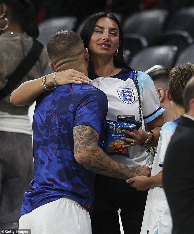 Harry Kane, Saka, Grealish and other England stars enjoyed romantic moments with their WAGS in the stands after 3-0 win over Senegal (Photos) 