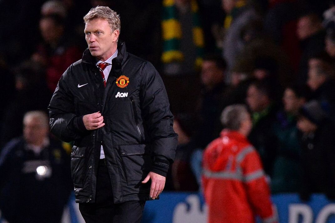 David Moyes looks upset
