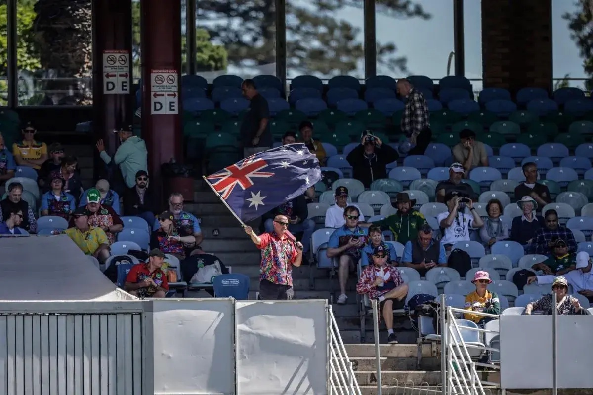 Australian fans were seen all around St George's Park, but the Protewas dug in on day 3 of the second Test.