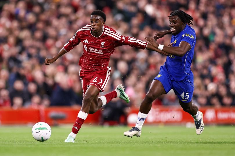 Romeo Lavia in action for Chelsea in their defeat to Liverpool on Wednesday evening