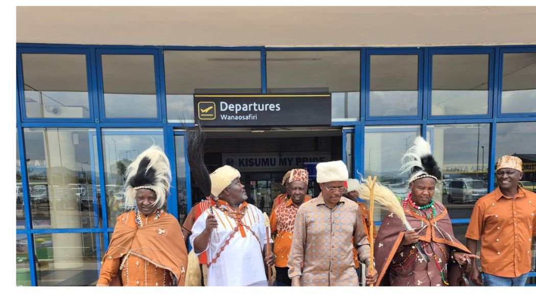 Kikuyu elders visit Bondo to condole with Raila family