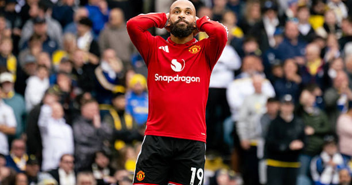 The result leaves Manchester United with a dismal record of one win, four draws and two defeats from seven Premier League matches.