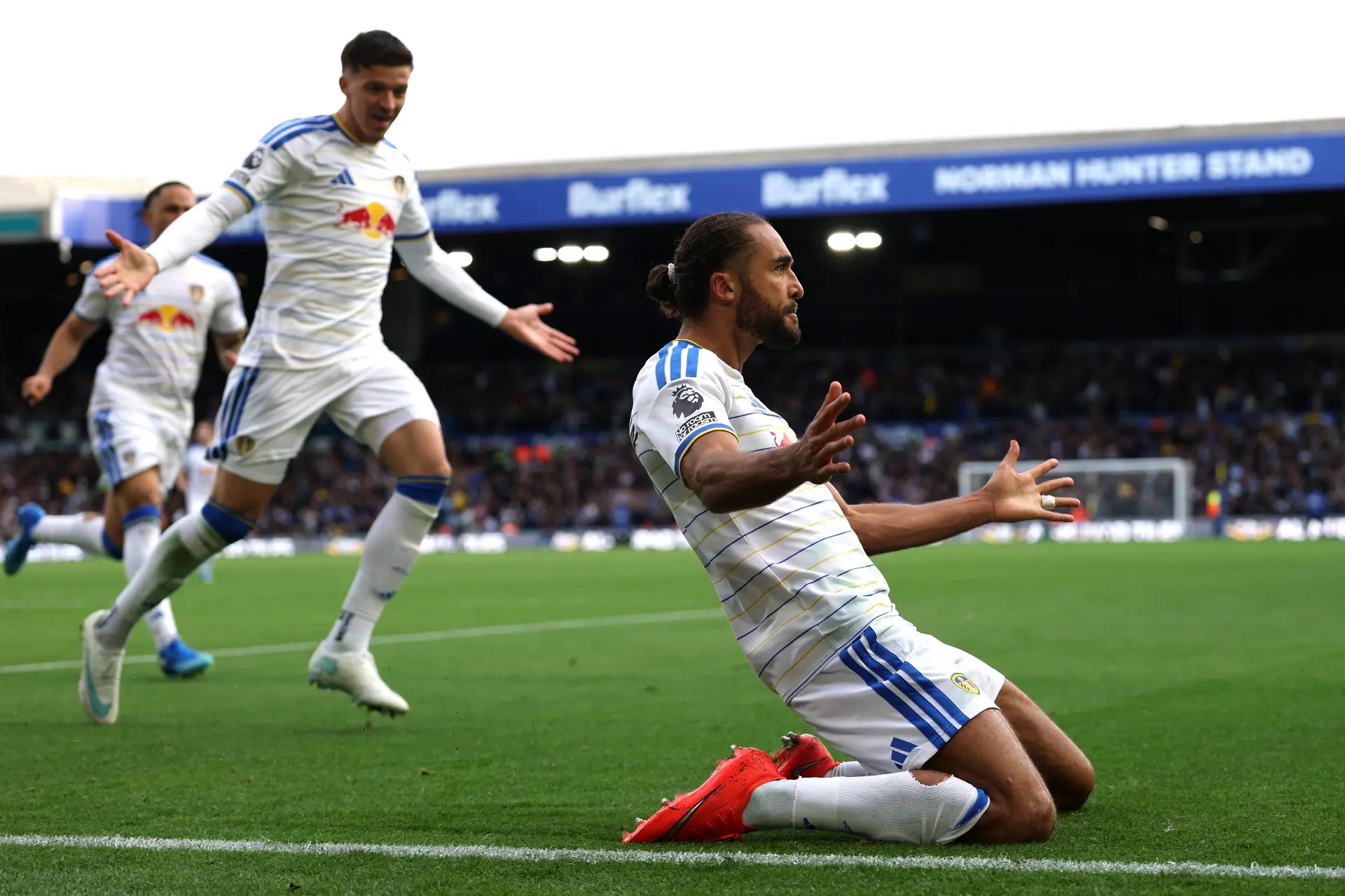 Dominic Calvert-Lewin sliding.