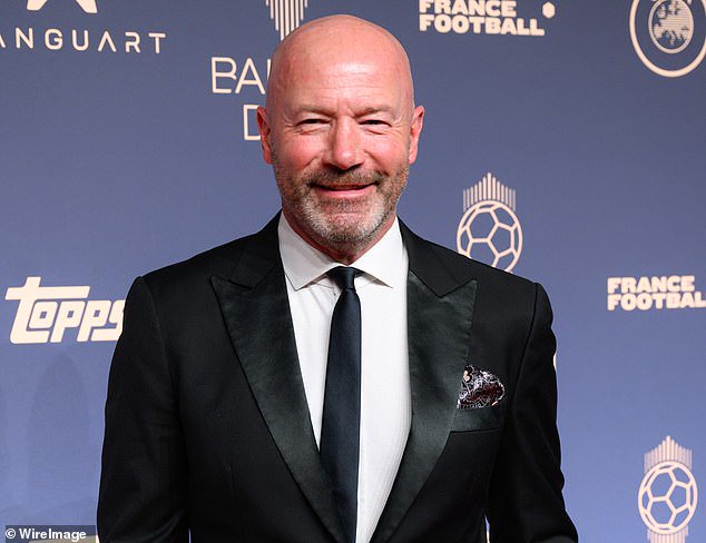 Shearer suggested that crisis talks between Carrick and Fernandes may be 'papering over the cracks' amid the side's struggles