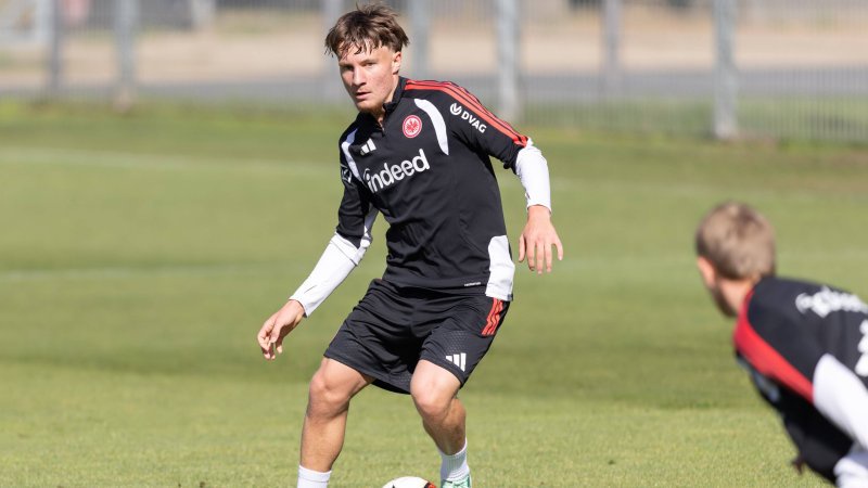 Hütter-Schützling könnte jüngster Spieler der Bundesliga werden