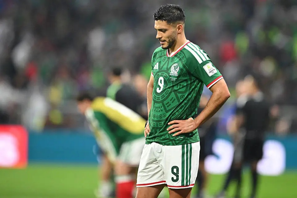 Raúl Jiménez looking dejected