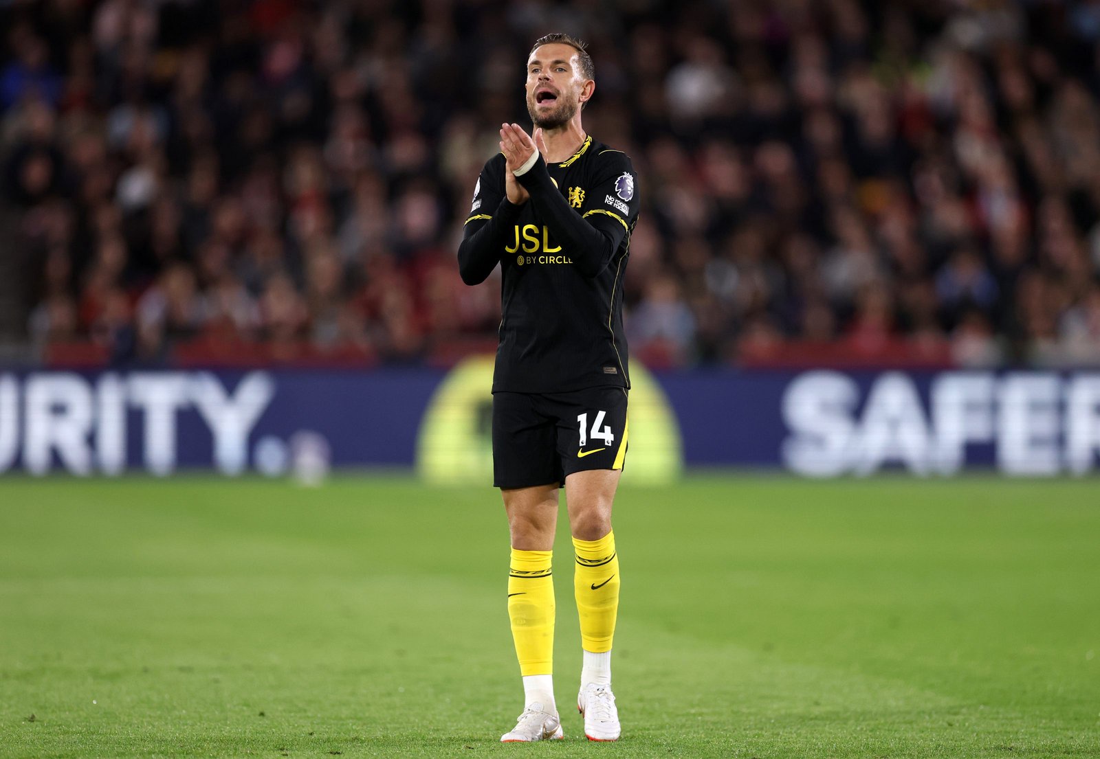 Jordan Henderson of Chelsea reacts during in a Premier League match between Brentford and Chelsea at the Gtech Community Stadium
