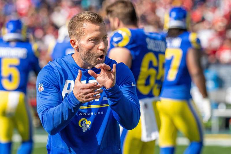 San Francisco 49ers v Los Angeles Rams MELBOURNE, EAST MELBOURNE – SEPTEMBER 11: Sean McVay, Head coach of Los Angeles Rams clapping during a game between San Francisco 49ers and Los Angeles Rams at Melbourne Cricket Ground on September 11, 2026 in Melbourne, East Melbourne. Melbourne Melbourne Cricket Ground East Melbourne Austrailia Copyright: xMelindaxMeijer/ISIxPhotosx 9769