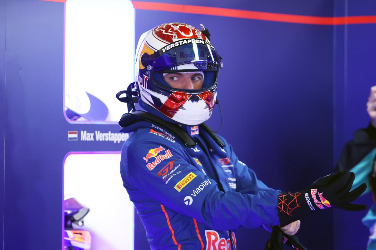 Verstappen in GT World Challenge at Portimao — Photo: © SRO/JEP